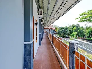 Пеканбару: OYO 90325 Pondok Dnayu Syariah