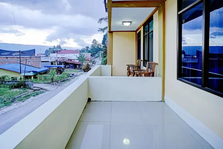 Озеро Тоба: OYO 90331 Hotel Toba Shanda