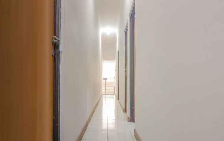 Медан: OYO 90338 Rumah Yasmin Syariah