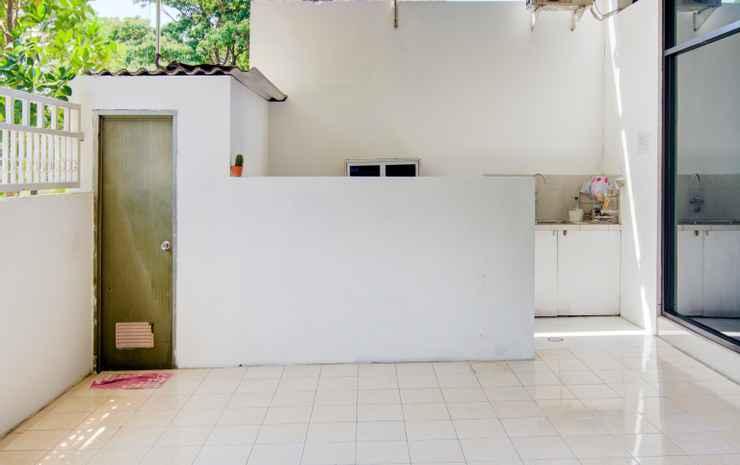 Сурабая: OYO Life 89990 Kost Waterfront 75 Sub