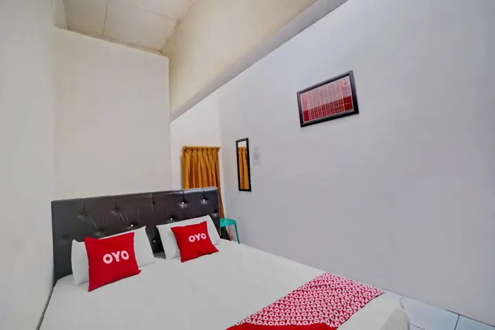 Медан: OYO 90355 Darussalam Inn