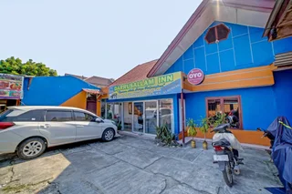 Медан: OYO 90355 Darussalam Inn