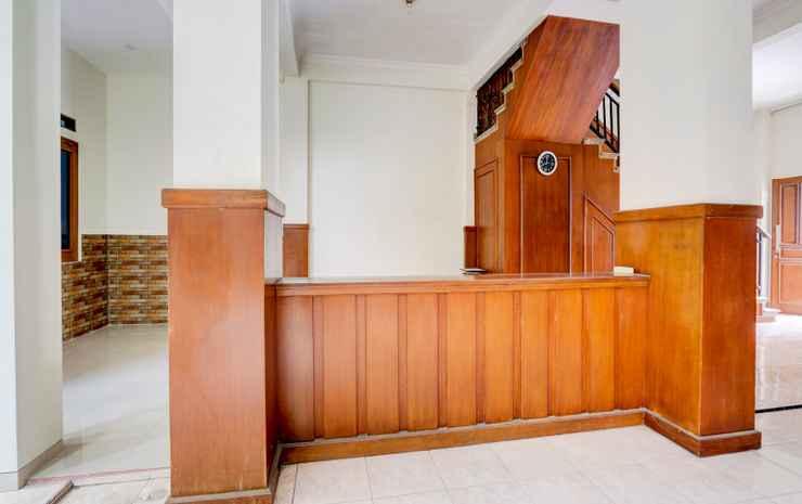 Суракарта: OYO 90373 Griya Nira 3 Syariah Putri