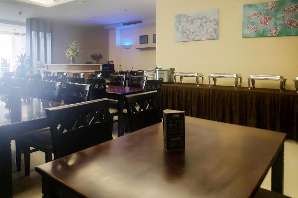 Медан: Capital O 90050 Raz Hotel And Convention Syariah