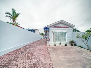 Пематангсиантар: OYO 90509 Nadia Hotel