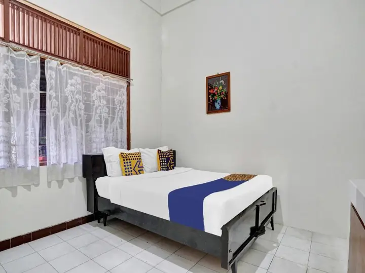 SPOT ON 90539 Taman Borobudur Guest House — фото 3
