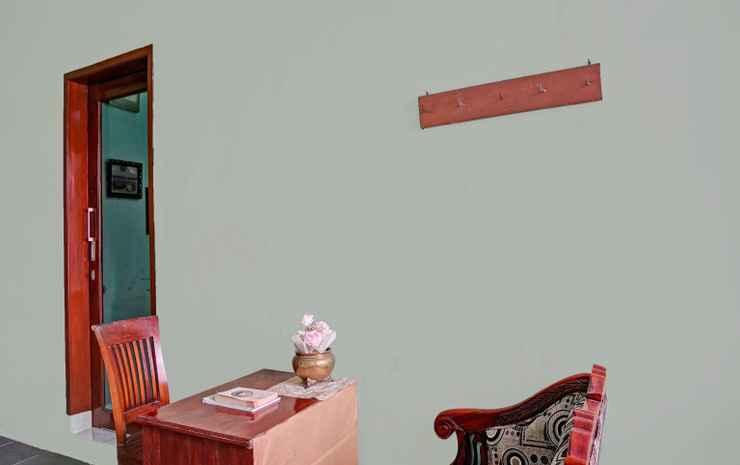 Гентенг: SPOT ON 90537 De Wisma Emas