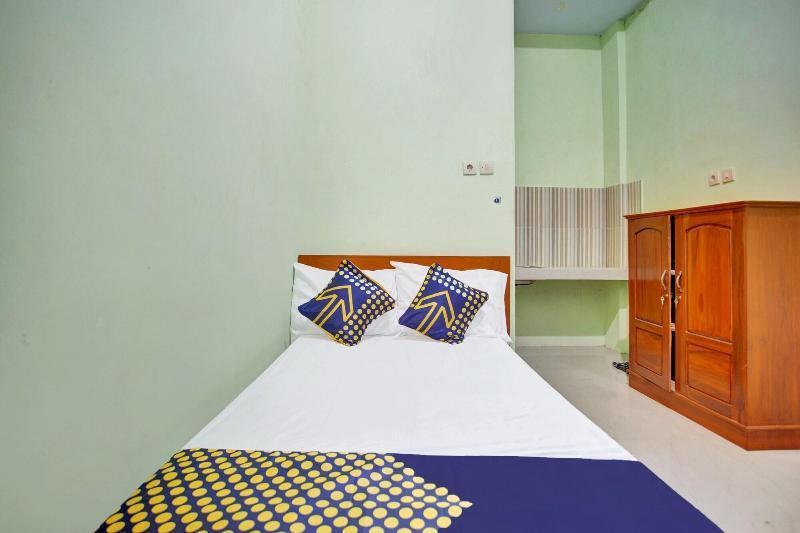 Гентенг: SPOT ON 90537 De Wisma Emas