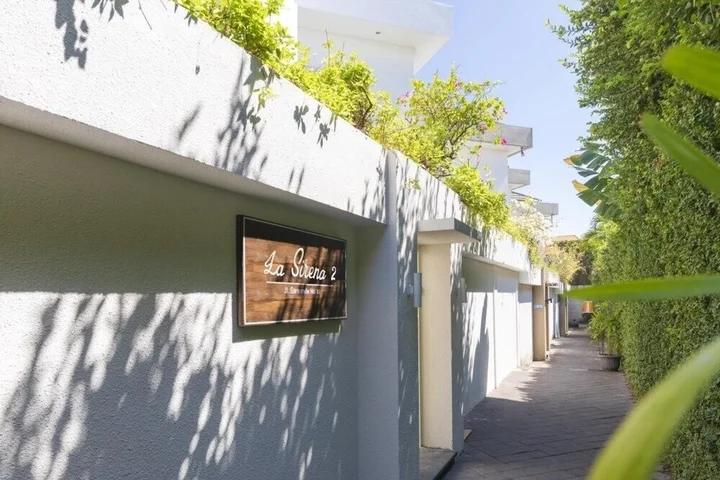 Кута: Villa La Sirena 2 Minutes From Beach 3 Bedroom Villa by Redawning