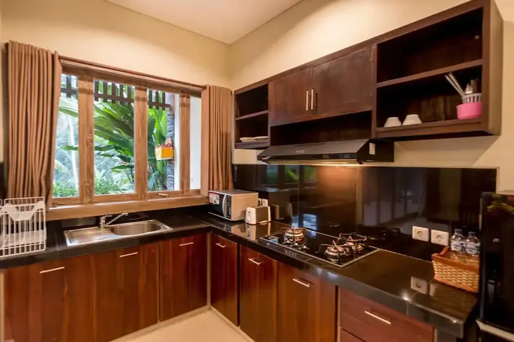 Тегаллаланг: Niniku villa