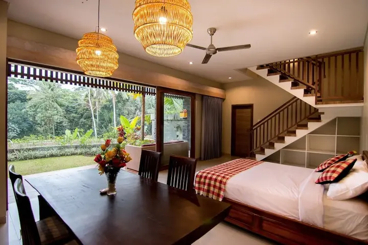 Тегаллаланг: Niniku villa