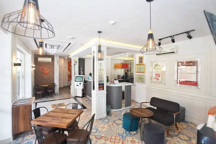 Суракарта: Front One Cabin Slamet Riyadi Solo