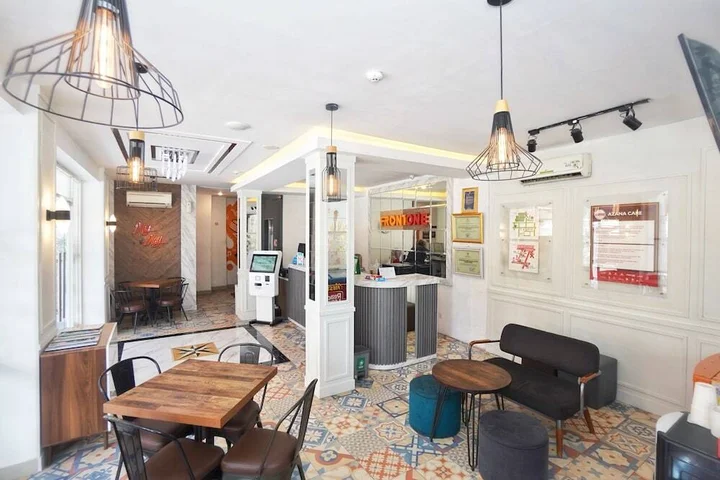 Суракарта: Front One Cabin Slamet Riyadi Solo
