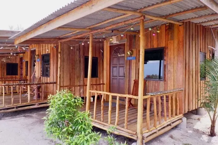 Остров Пеньенгат: Hello Bintan Beach Cottages