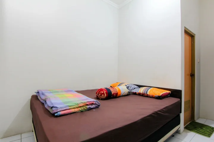 Депок: JJ House Wahid Hasyim