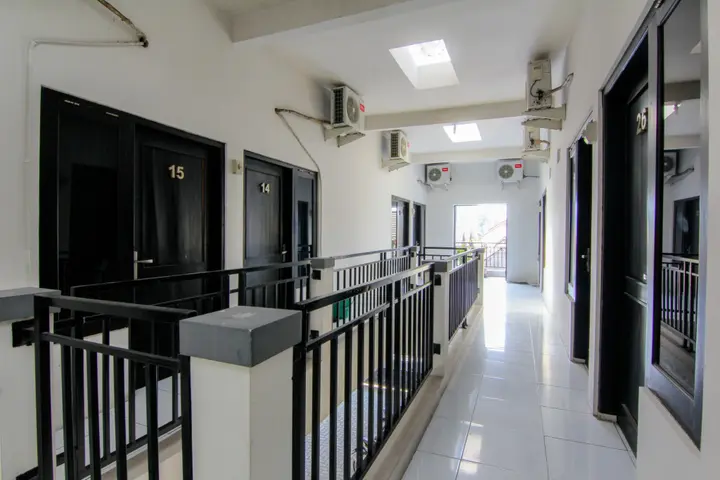 Депок: JJ House Wahid Hasyim