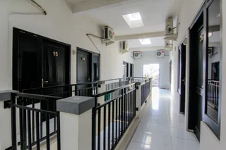 Депок: JJ House Wahid Hasyim