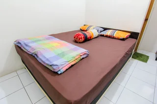 Депок: JJ House Wahid Hasyim