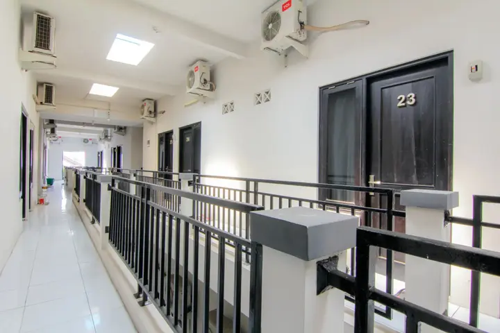 Депок: JJ House Wahid Hasyim