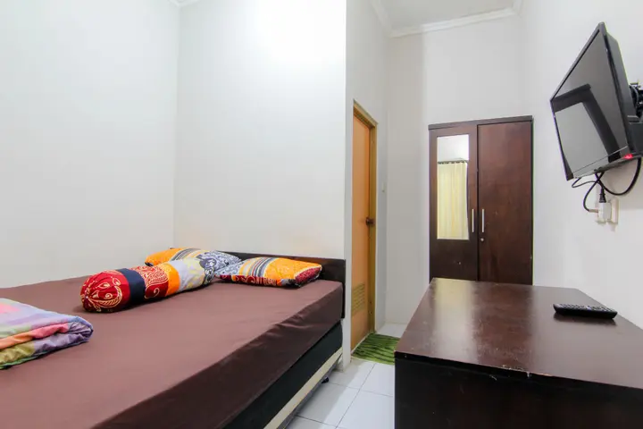 Депок: JJ House Wahid Hasyim