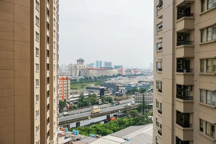 Джакарта: Trendy Studio at Menteng Park Apartment