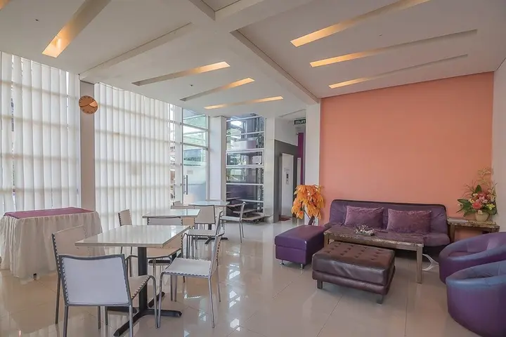 Семаранг: RedDoorz Plus near Undip Pleburan