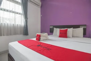 Семаранг: RedDoorz Plus near Undip Pleburan