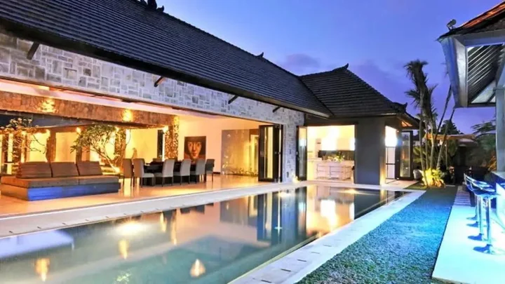 Керобокан: Modern Family Villa