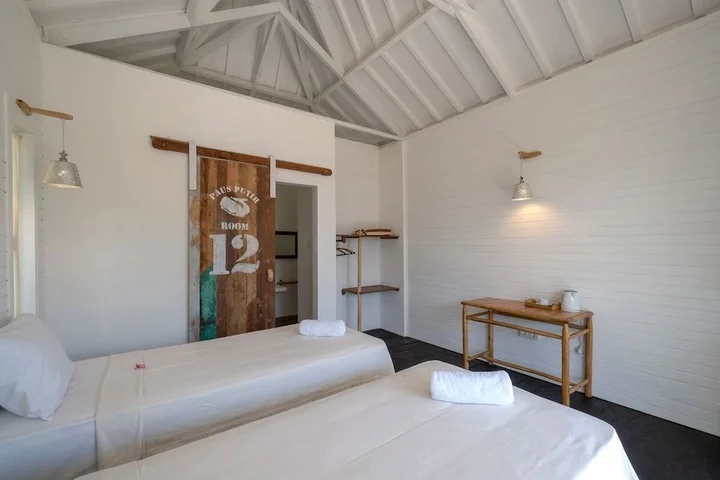 Лембонган-Айленд: Paus Putih Hotel