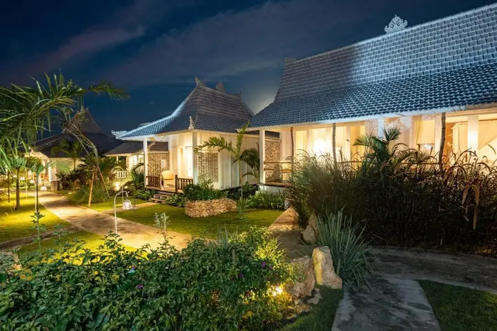 Лембонган-Айленд: Paus Putih Hotel