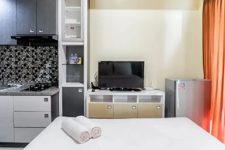 Сурабая: Relaxing Studio Apartment at Tamansari Papilio