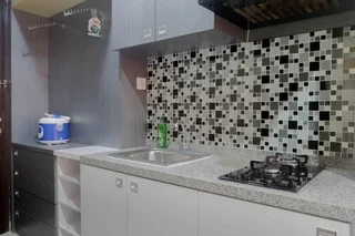 Сурабая: Relaxing Studio Apartment at Tamansari Papilio
