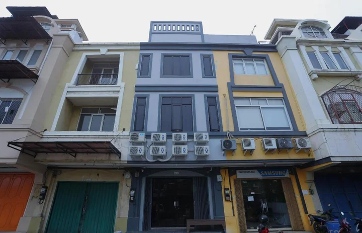 Джакарта: Ratana Cengkareng