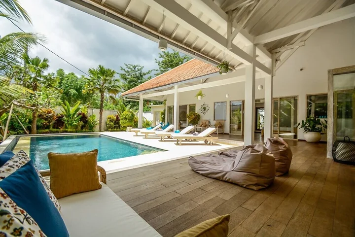 Унгасан: Villa Kampung