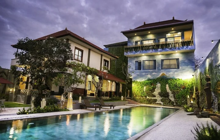 Беноа: Villa Crystaloka