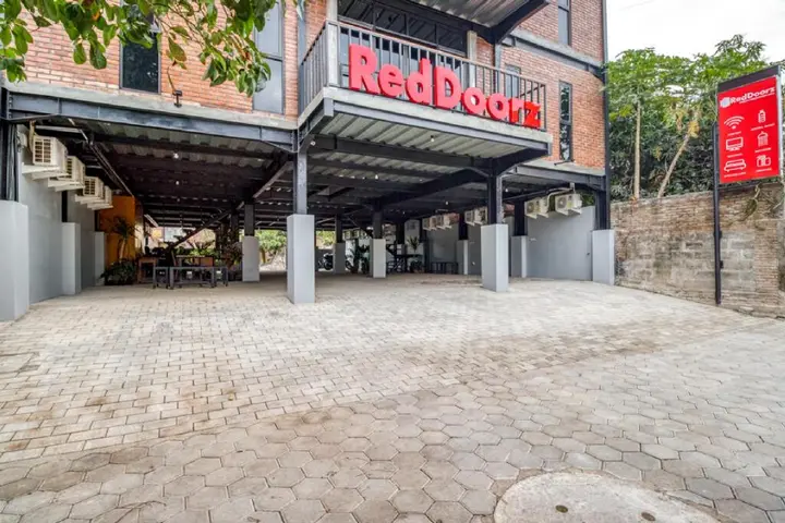 Депок: RedDoorz Syariah @ Babadan Baru Jakal