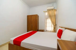 Медан: RedDoorz Syariah @ Jalan Dr Mansyur Medan