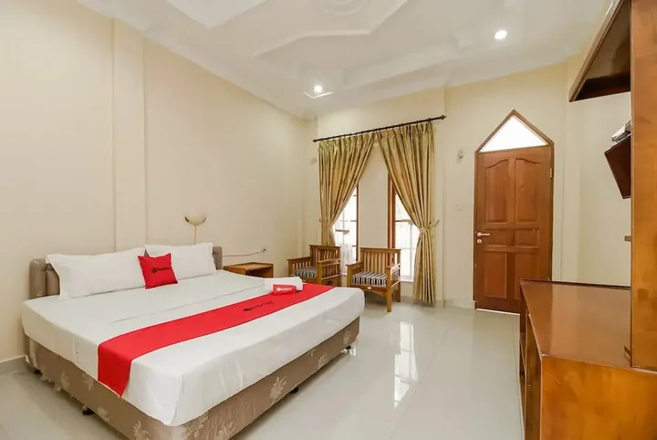 Озеро Тоба: RedDoorz Plus @ Jalan Tugu Silalahi Tongging