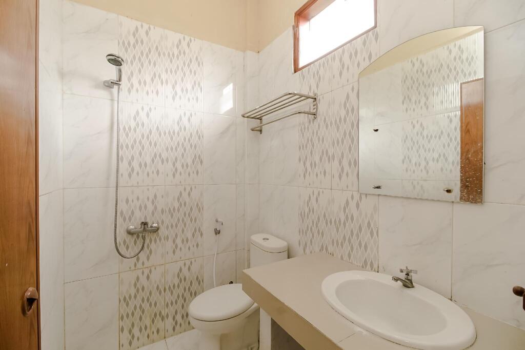 Озеро Тоба: RedDoorz Plus @ Jalan Tugu Silalahi Tongging