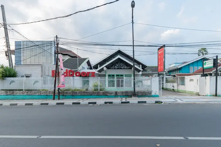 Сукабуми: RedDoorz @ Jalan R.E. Martadinata Sukabumi