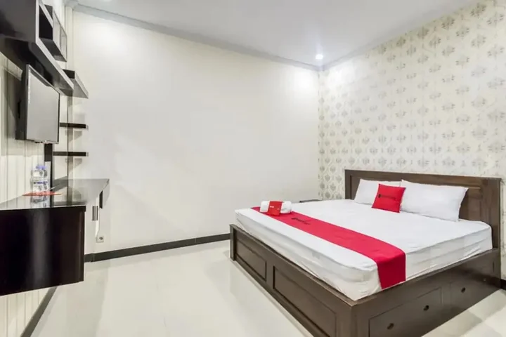 Батуретно: RedDoorz Syariah near Bandara Adisucipto Yogyakarta
