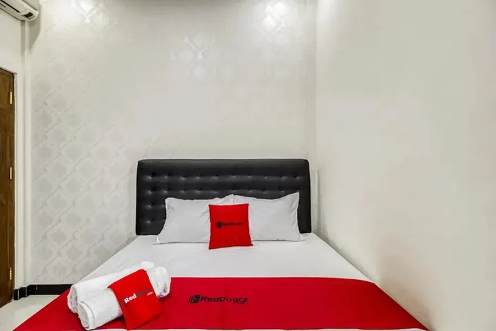 Батуретно: RedDoorz Syariah near Bandara Adisucipto Yogyakarta