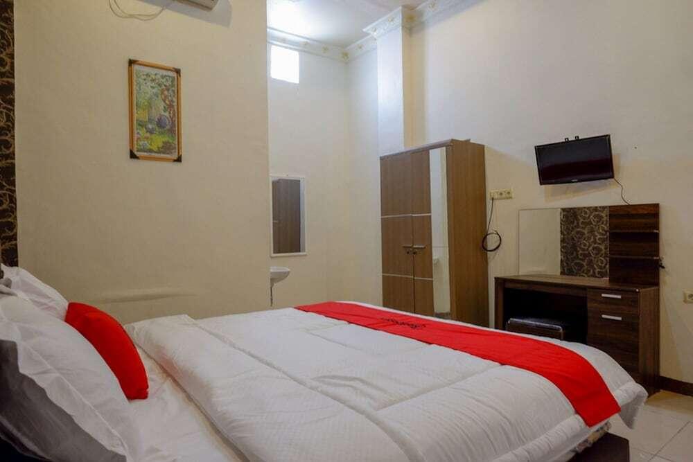 Палу: RedDoorz @ Jalan Pattimura Palu