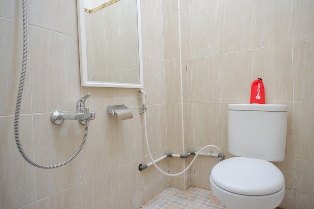 Палу: RedDoorz @ Jalan Pattimura Palu