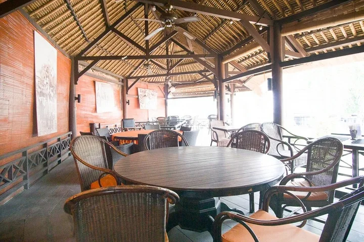 Сенджиги: Formerly RedDoorz Premium near Senggigi Beach