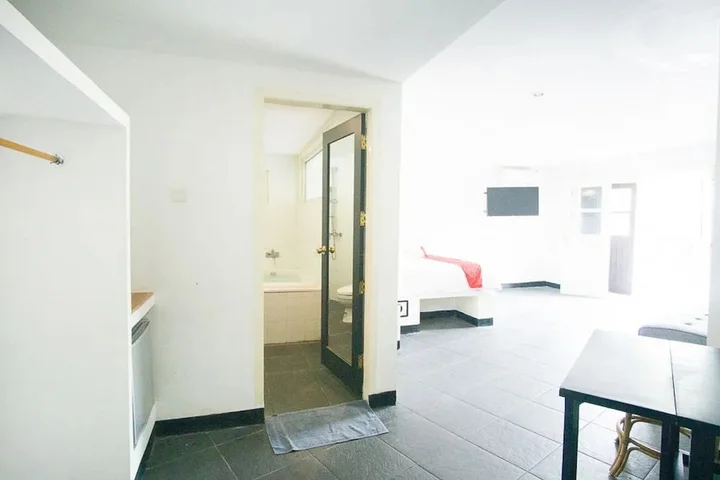 Сенджиги: Formerly RedDoorz Premium near Senggigi Beach