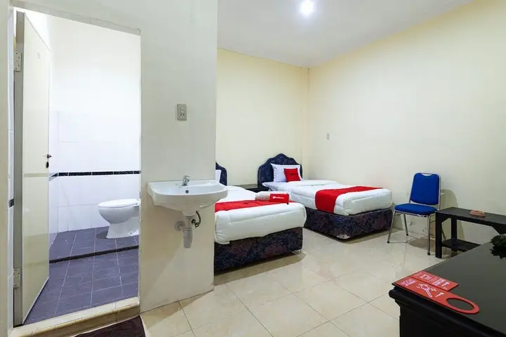RedDoorz near Yuki Simpang Raya Mall Medan 2 — фото 5