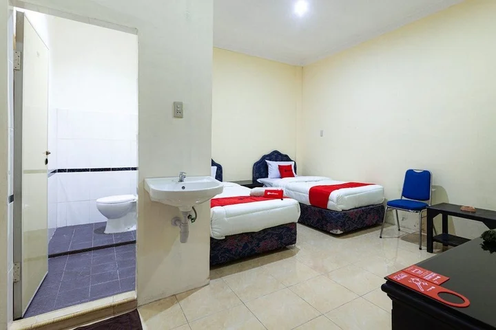 Медан: RedDoorz near Yuki Simpang Raya Mall Medan 2