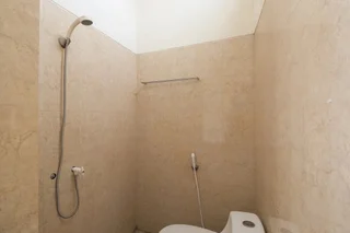 Депок: KoolKost near Hartono Mall Yogyakarta