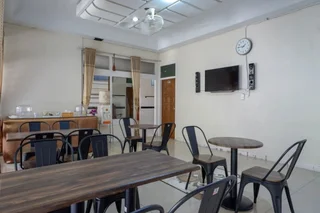 Палу: RedDoorz Plus @ Alam Raya Hotel